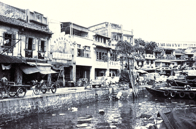 The Singapore River before the clean-up