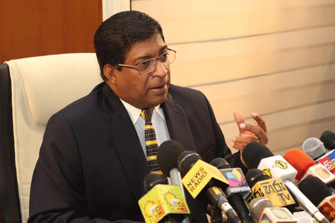 Sri Lanka can meet 5.4-pct budget deficit target for 2016: Ravi