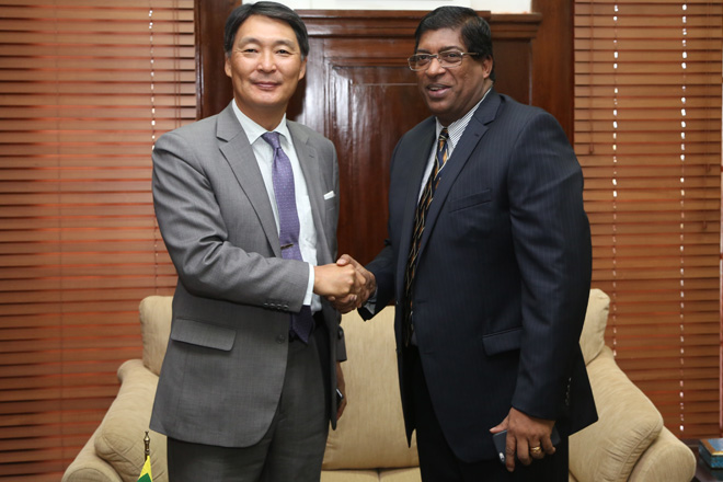 Finance Minister meets South Korean Ambassador