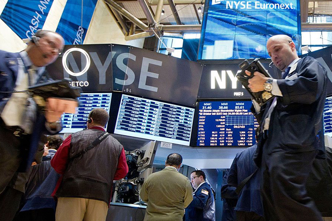 The NYSE resumes trading after technical failure; rejects reports of cyber attack