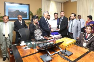 Prime Minister meets foreign mayors