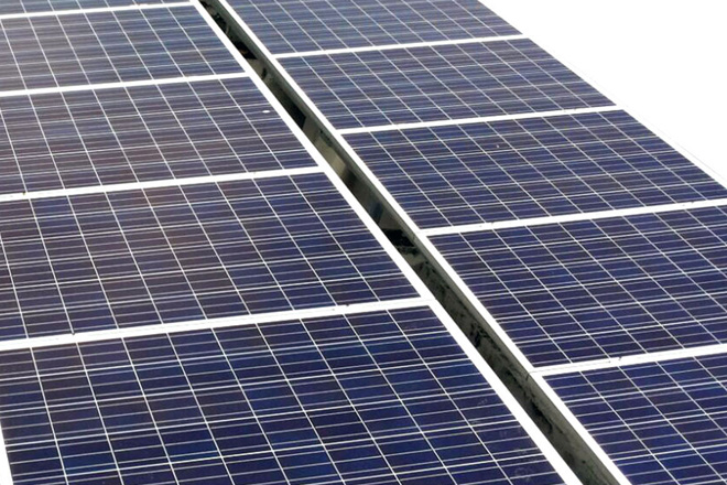 Sri Lanka govt to call bids for 100MW floating solar power plant