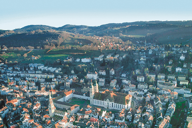 stgallen-luftaufnahme-swiss-hotel-school-lanka