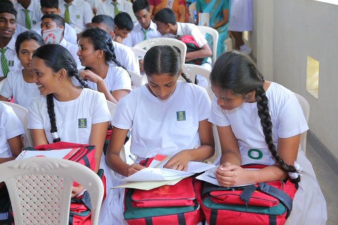 Sri Lanka to provide health insurance for school children