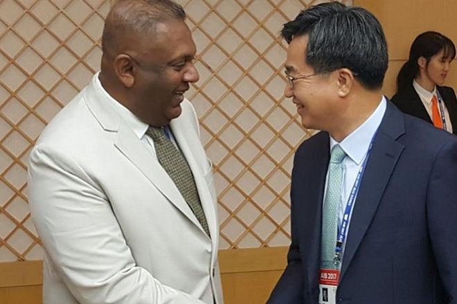 Finance Minister meets S. Korean Deputy PM at AIIB meeting
