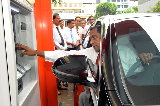 Sampath-Bank-ATM-Colombo-Super-Branch