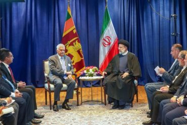 Iranian President proposes early convening of Joint Economic Commission